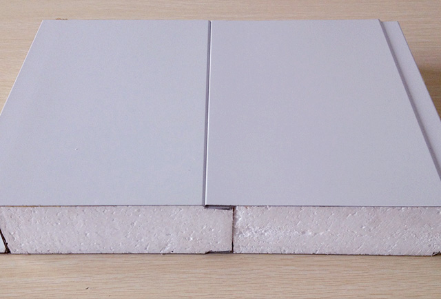 Vách ngăn phòng lạnh bằng xốp để làm phòng trồng Đông trùng hạ thảo